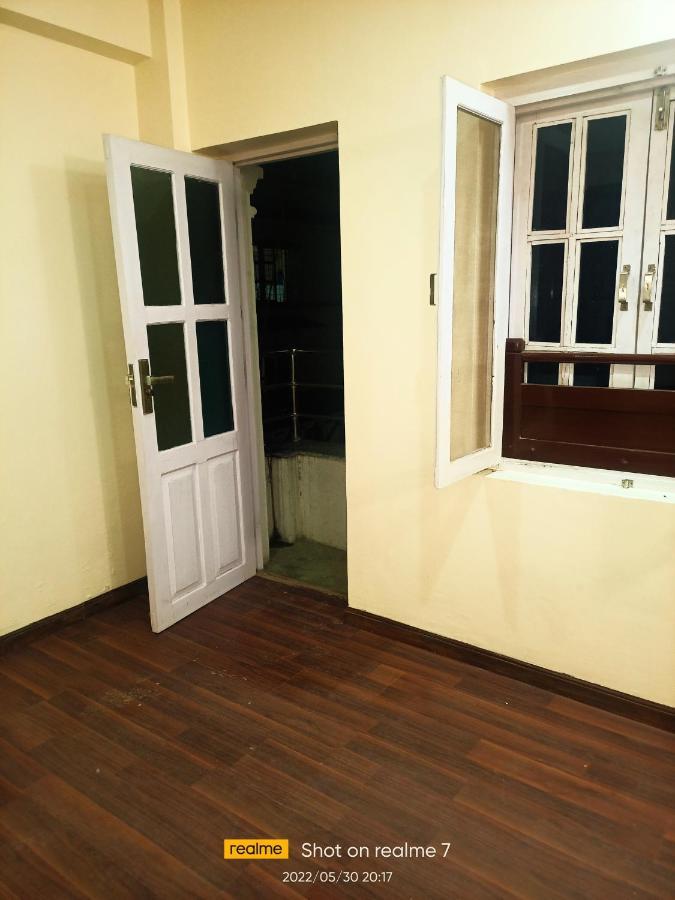 Nirvana Kuti Catmandu Exterior foto